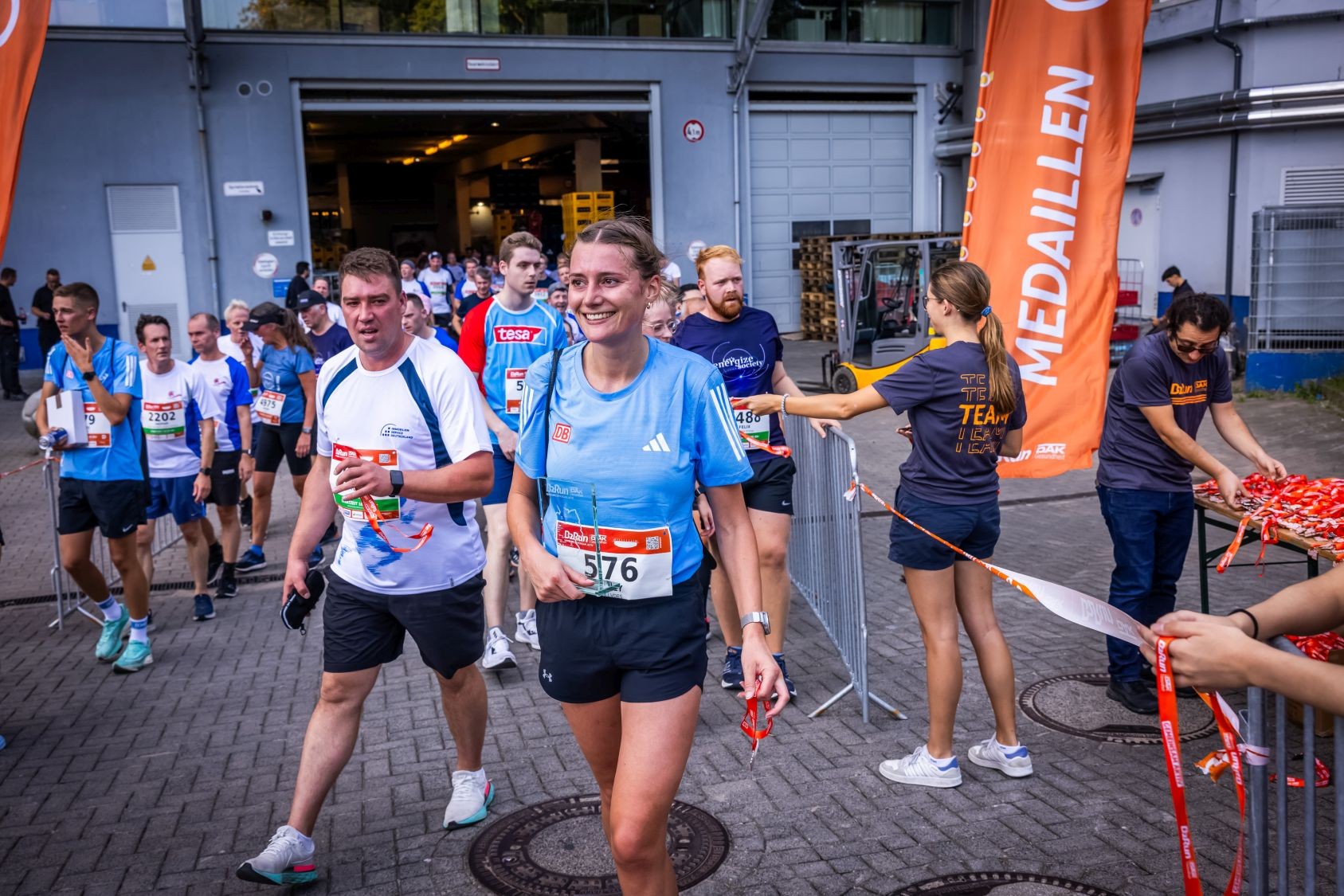 Die ersten Bilder vom B2Run Hamburg 2024 #gemeinsamaktiv
