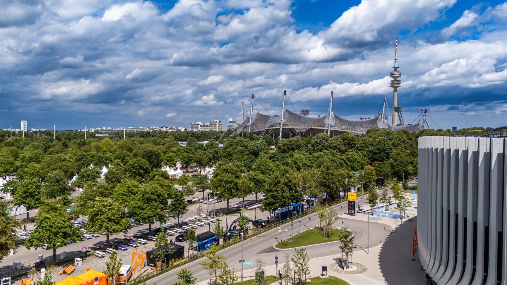 Die ersten Bilder vom B2Run München 2025 am Olympiastadion. #gemeinsamaktiv