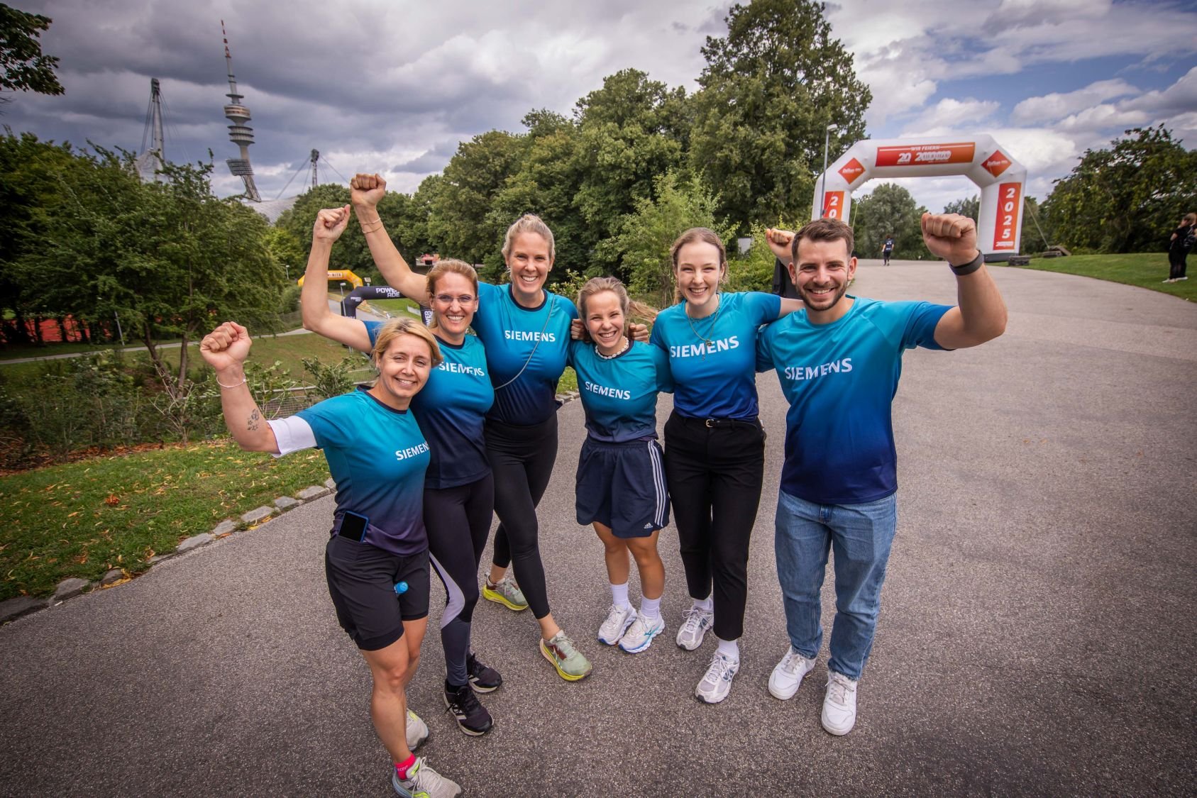 Die ersten Bilder vom B2Run München 2025 am Olympiastadion. #gemeinsamaktiv