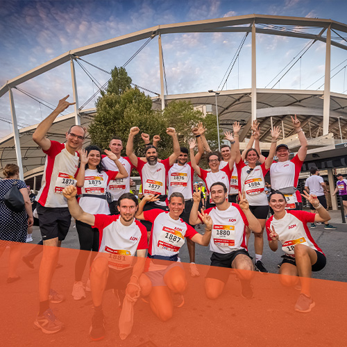 Bilder der Teams beim B2Run Stuttgart