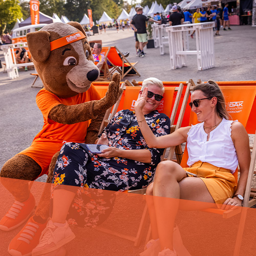 Bilder aus dem Village beim B2Run Stuttgart